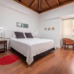 Oasis Beachfront By Holidays Villa *