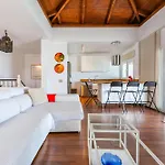 Villa Oasis Beachfront By Holidays
