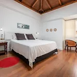 Villa Oasis Beachfront By Holidays