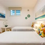 Oasis Beachfront By Holidays Villa *