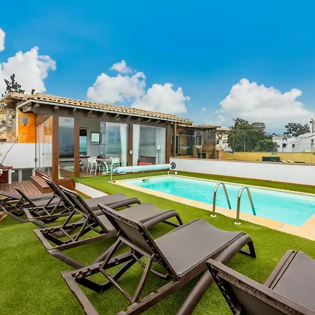 Oasis Beachfront By Holidays