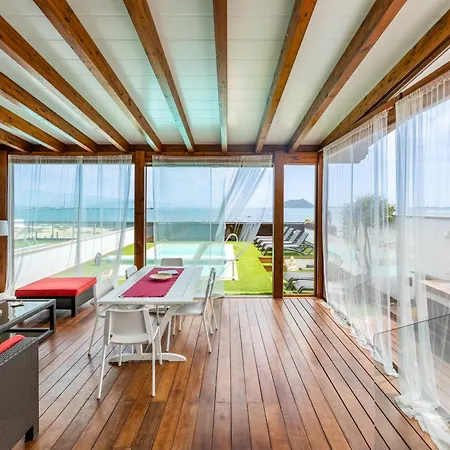 Oasis Beachfront By Holidays Вилла Коральео