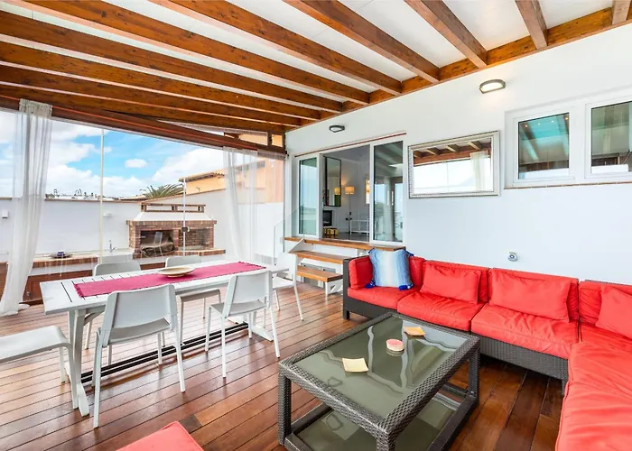 Oasis Beachfront By Holidays * Corralejo