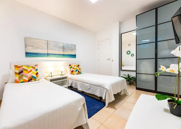 Oasis Beachfront By Holidays Vila *