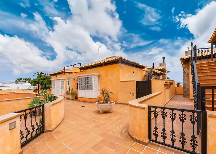 Oasis Beachfront By Holidays Corralejo