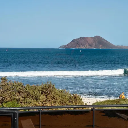 Villa Oasis Beachfront By Holidays