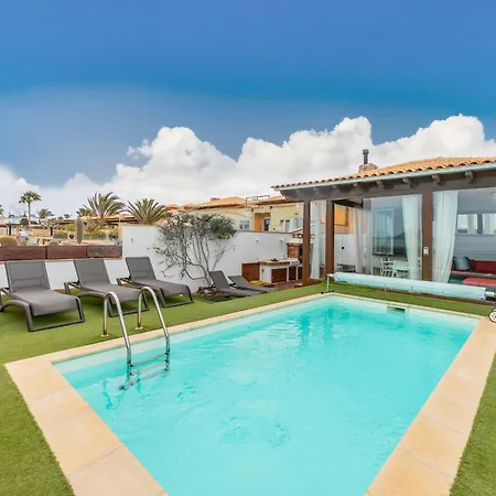 Oasis Beachfront By Holidays