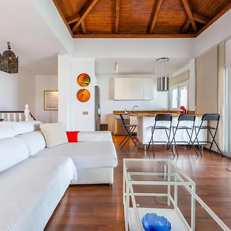 Villa Oasis Beachfront By Holidays